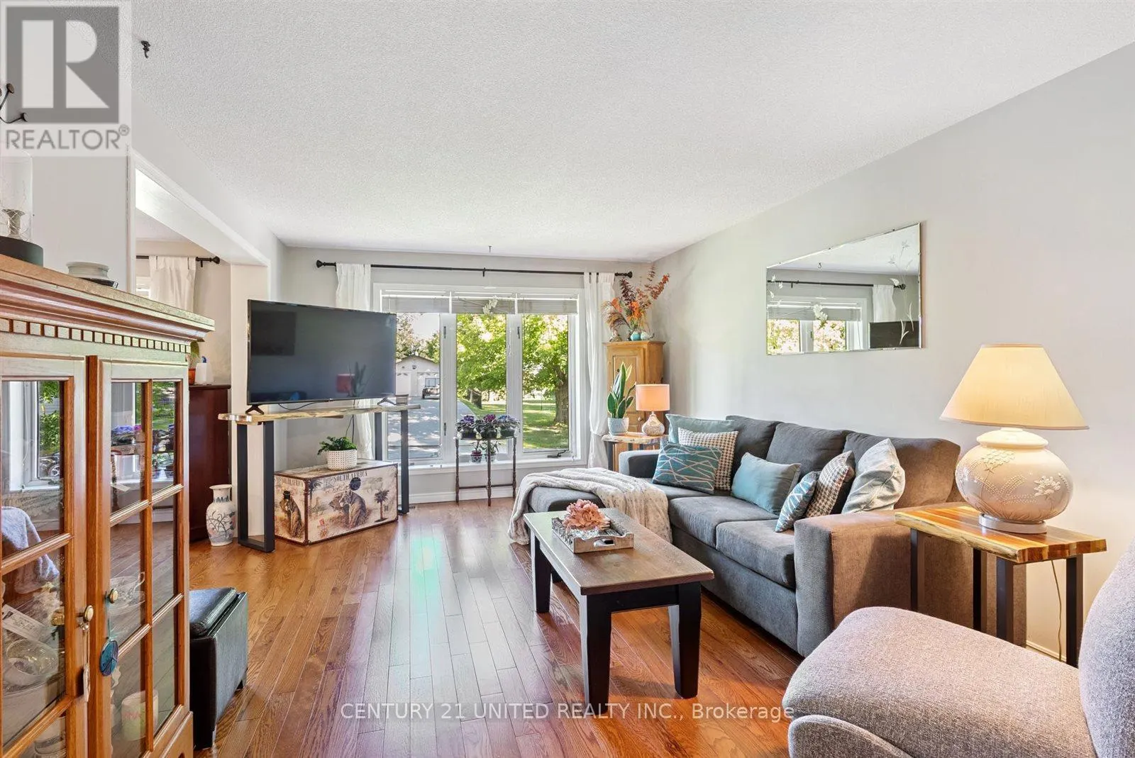 803 CROWLEY CRESCENT