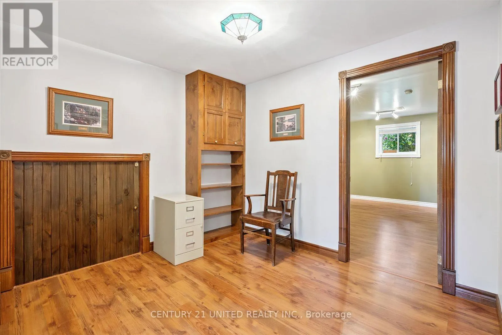 803 CROWLEY CRESCENT