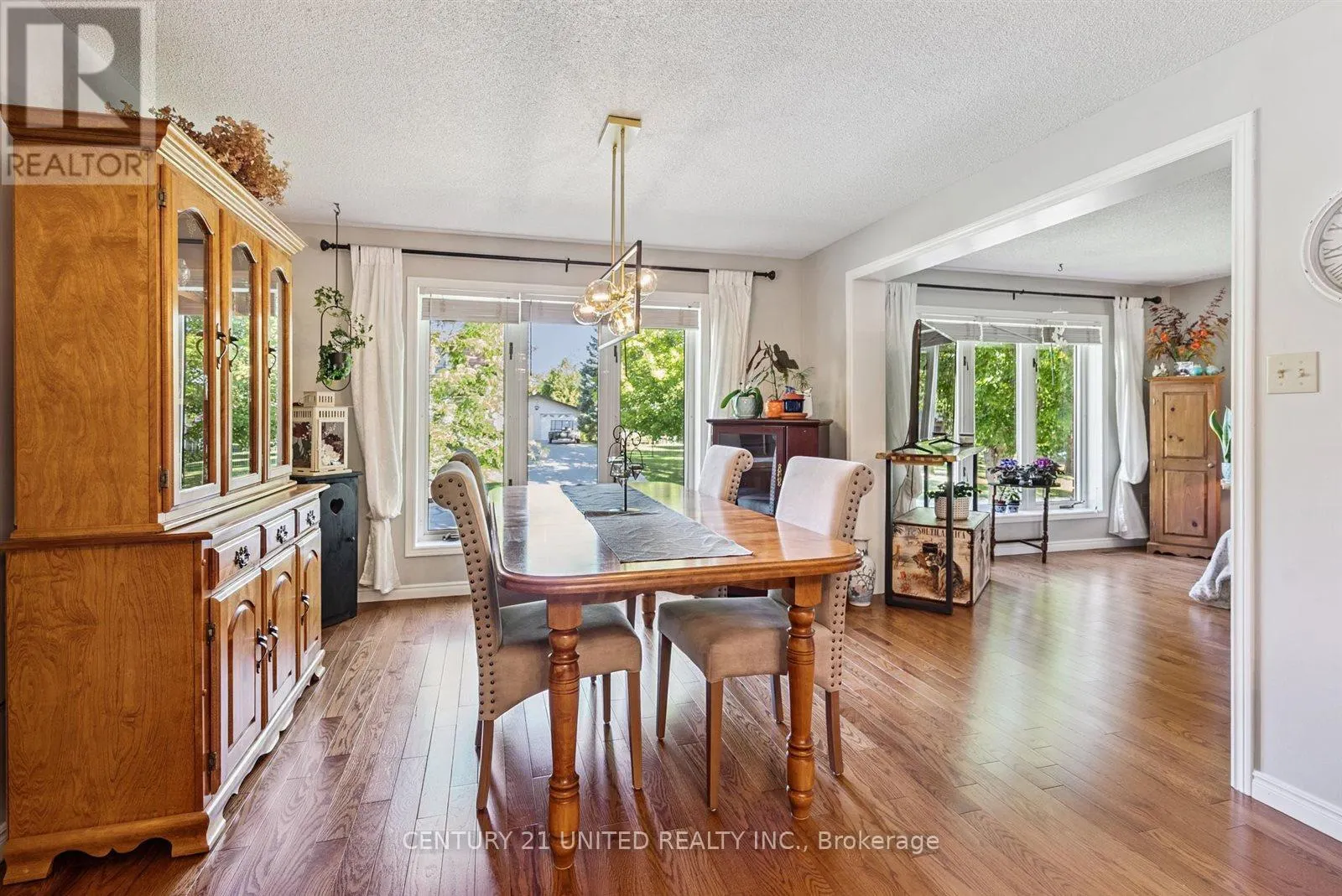 803 CROWLEY CRESCENT