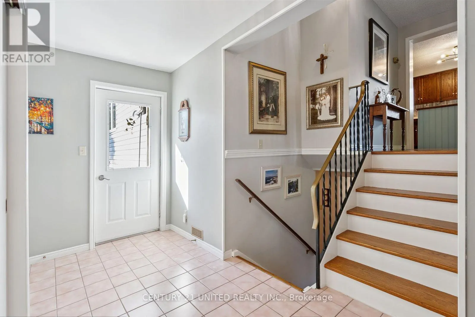 803 CROWLEY CRESCENT