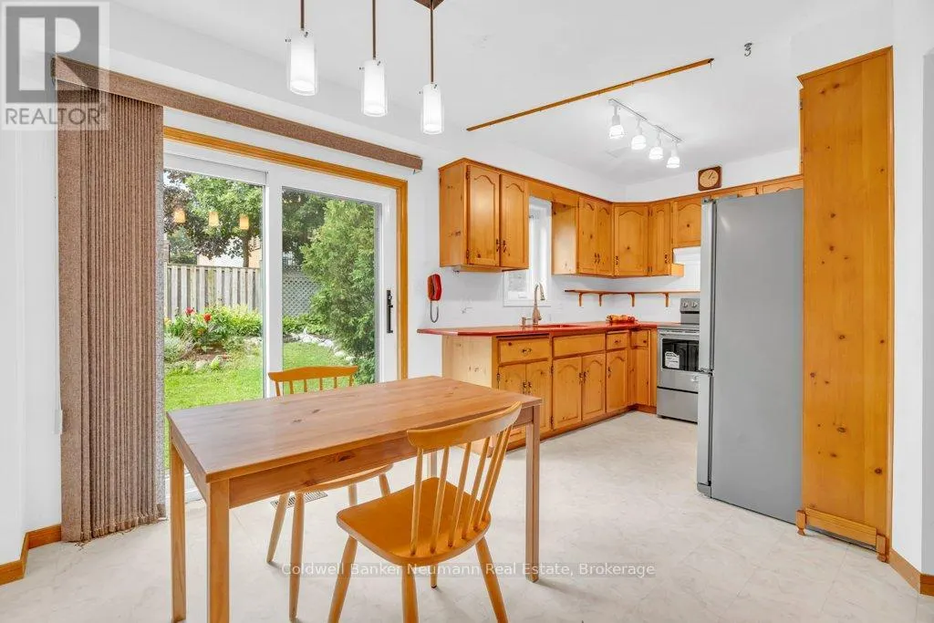 27 CELIA CRESCENT