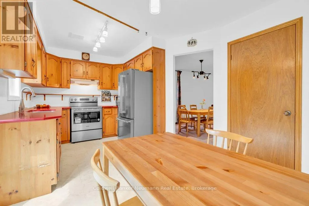 27 CELIA CRESCENT