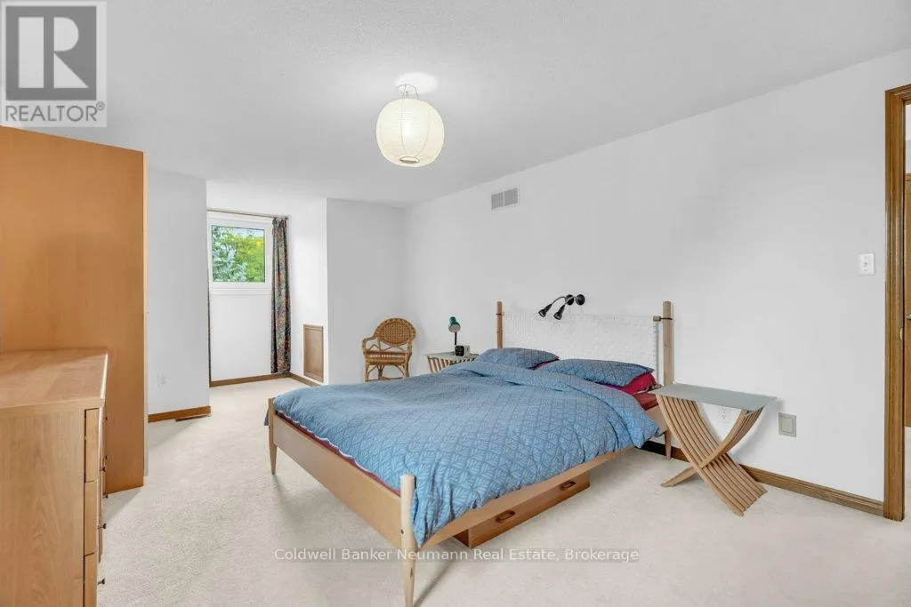 27 CELIA CRESCENT