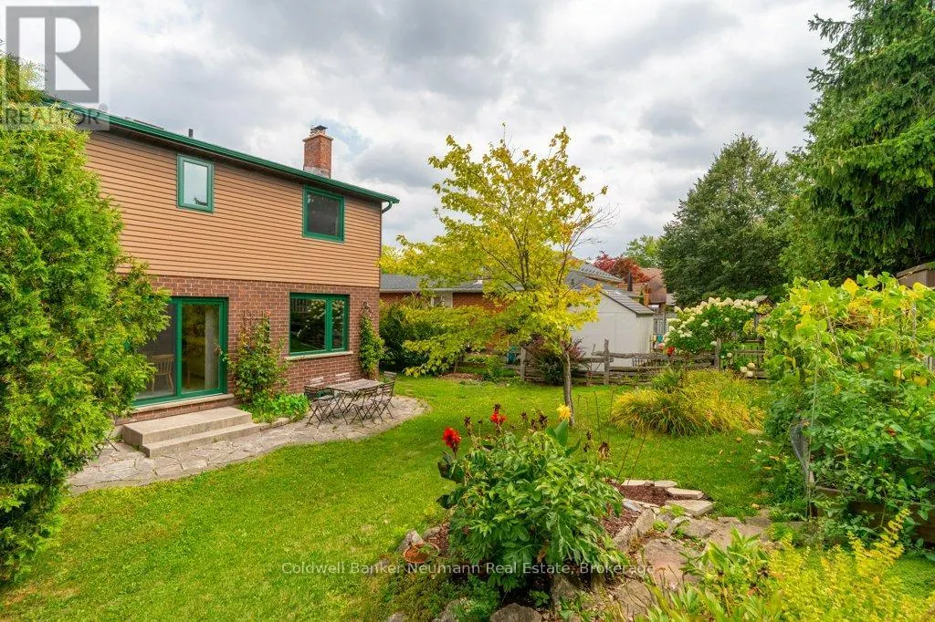 27 CELIA CRESCENT