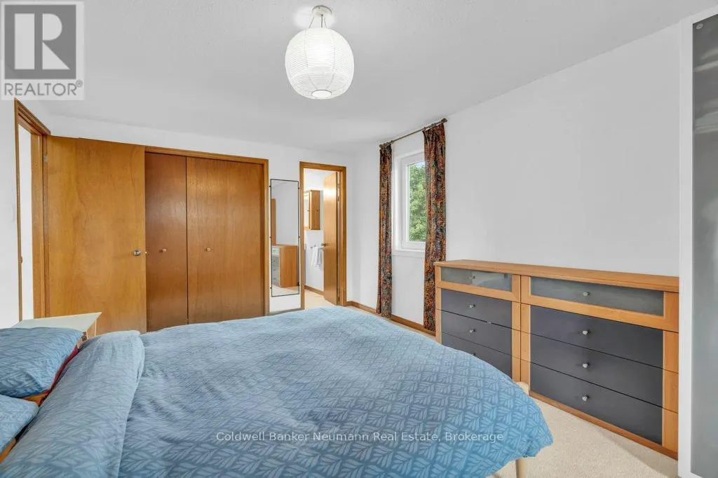 27 CELIA CRESCENT