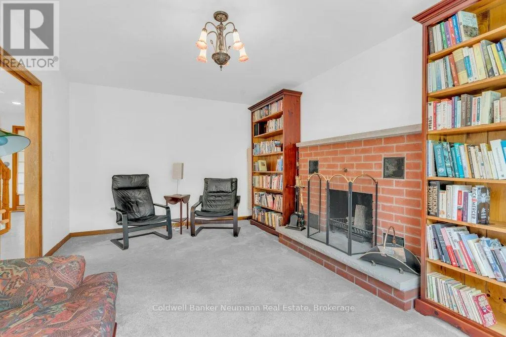 27 CELIA CRESCENT