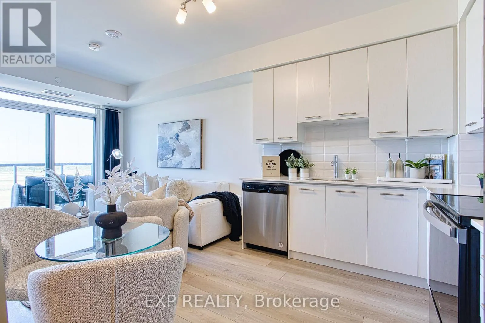 1204 - 385 WINSTON ROAD