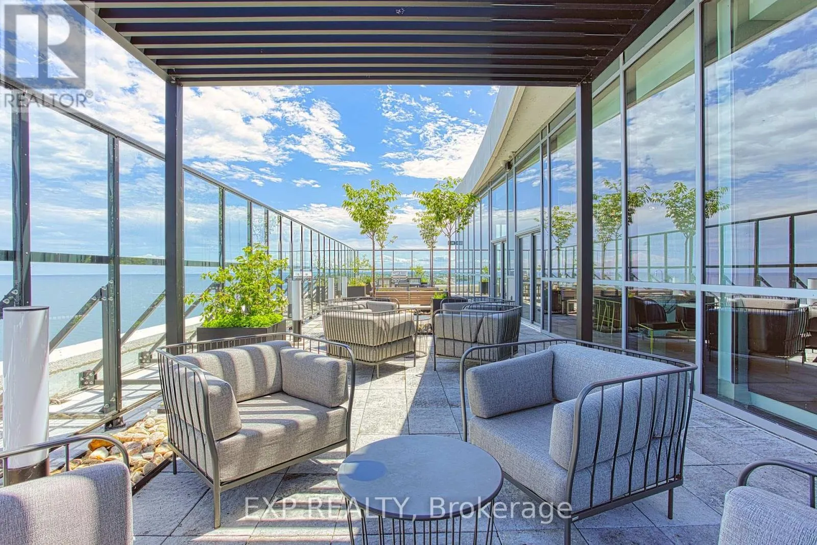 1204 - 385 WINSTON ROAD