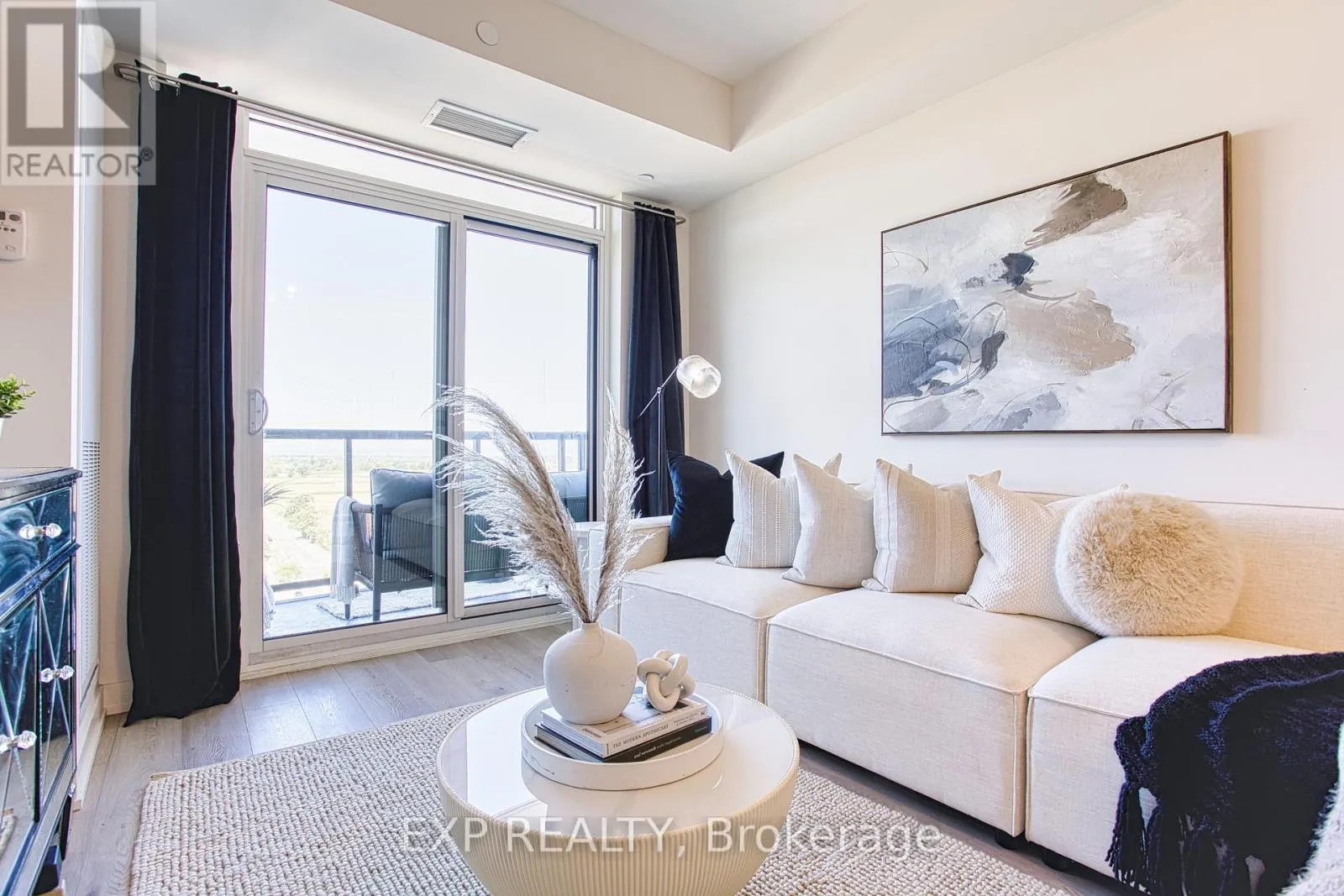 1204 - 385 WINSTON ROAD