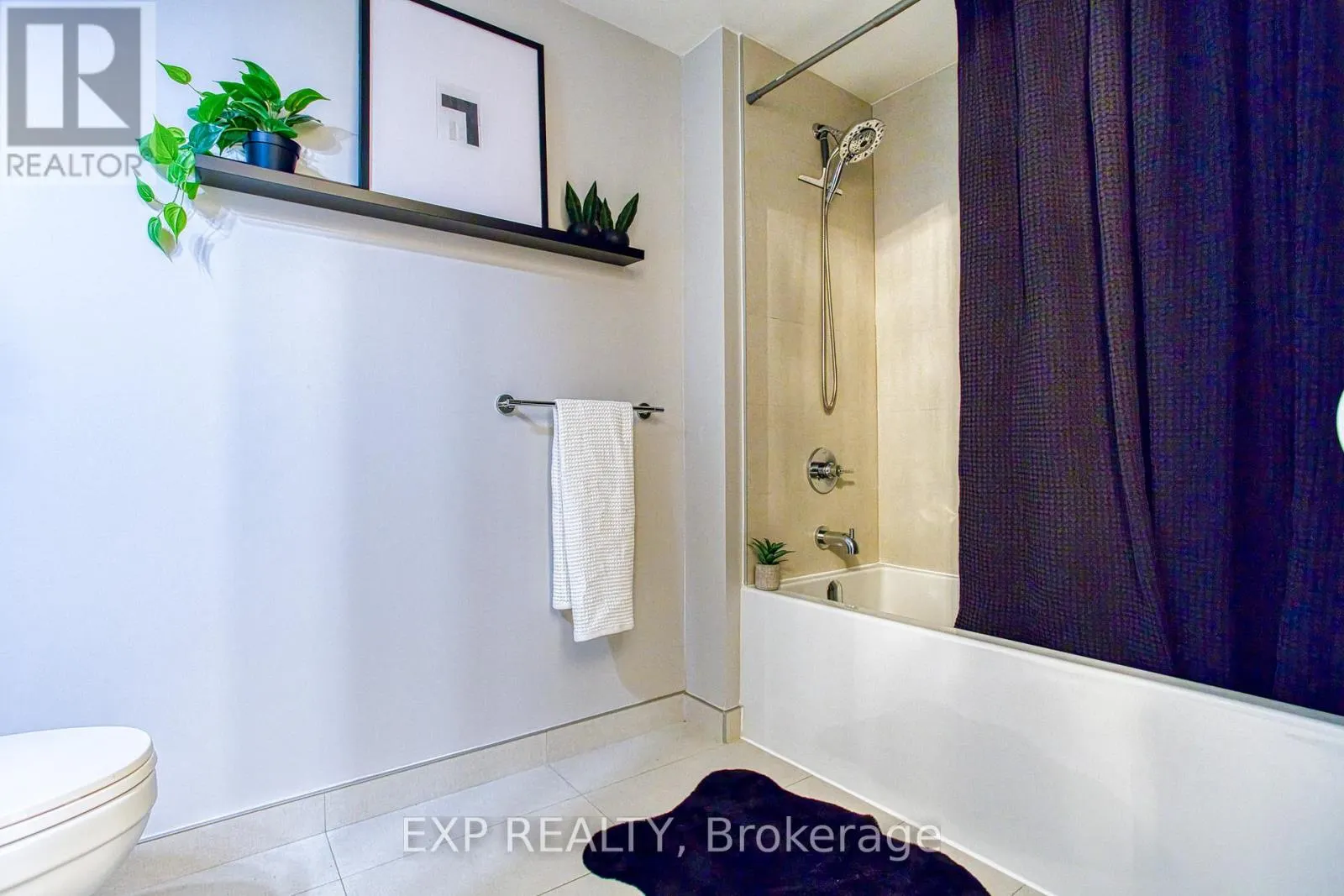 1204 - 385 WINSTON ROAD