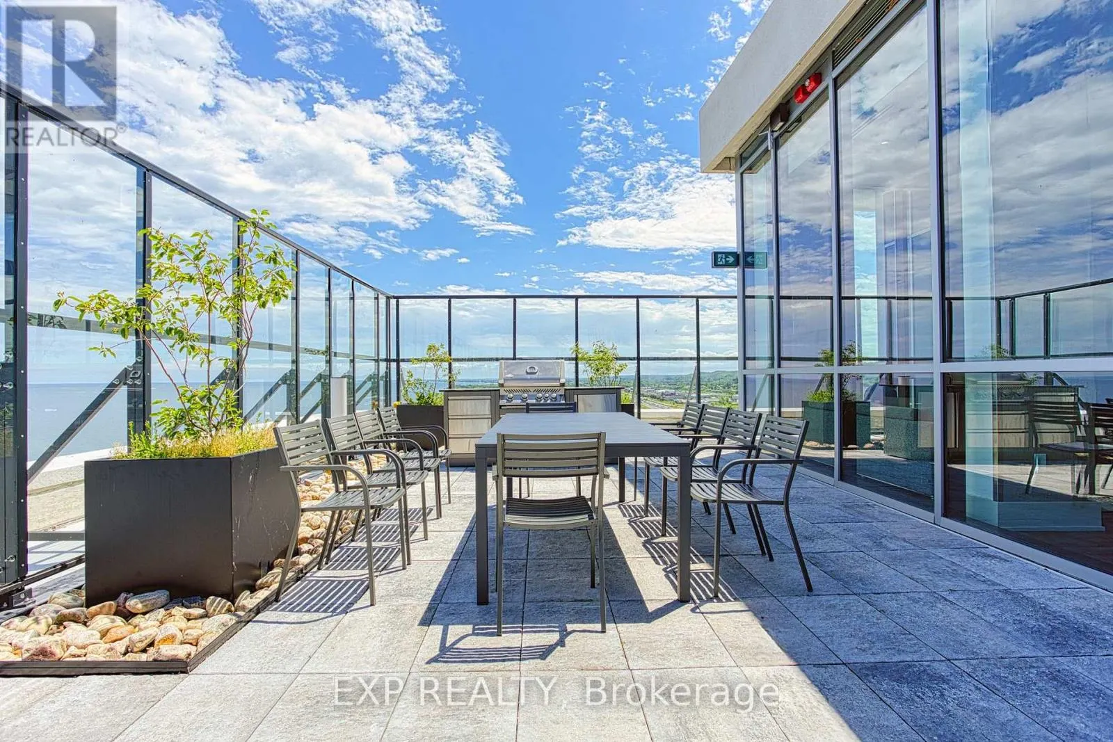 1204 - 385 WINSTON ROAD