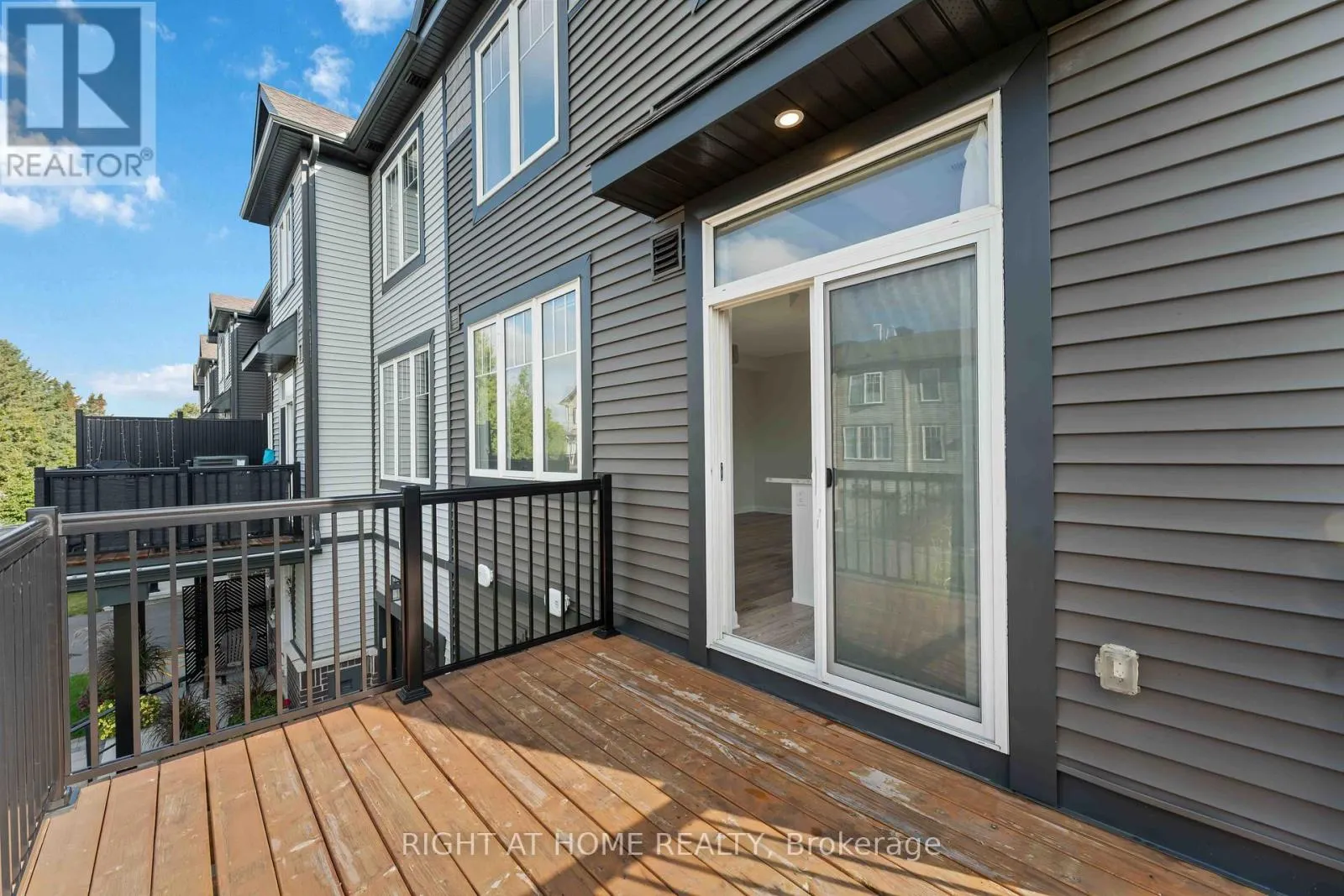 214 ATTWELL PRIVATE