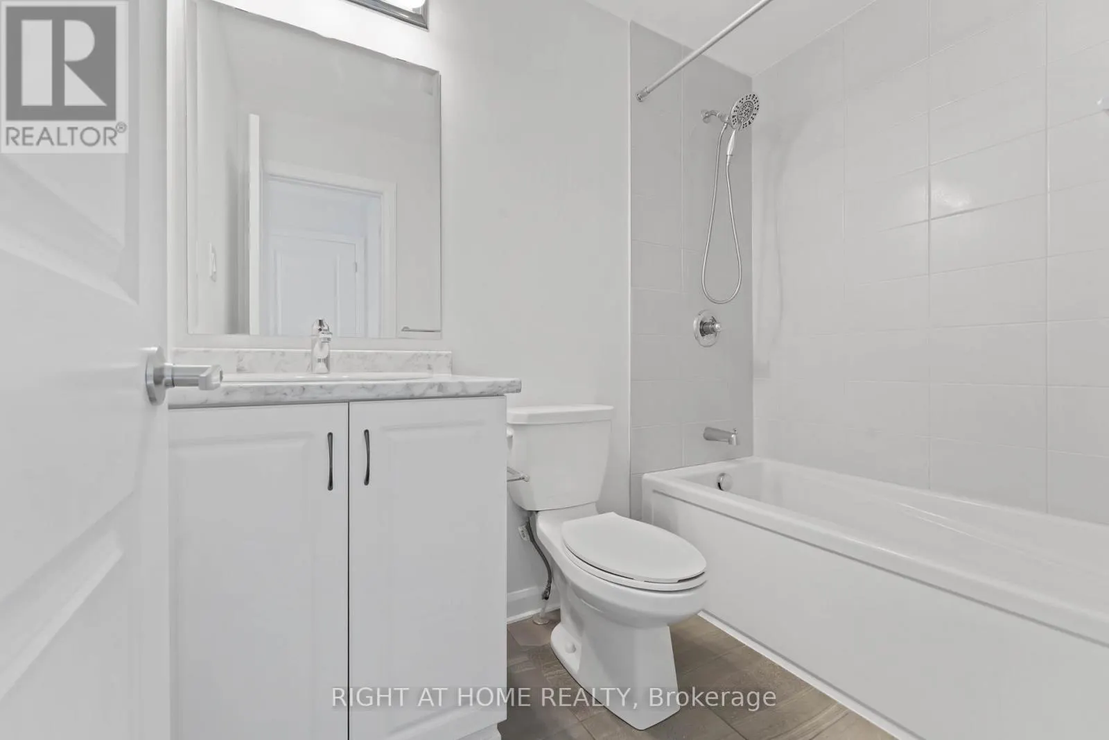 214 ATTWELL PRIVATE