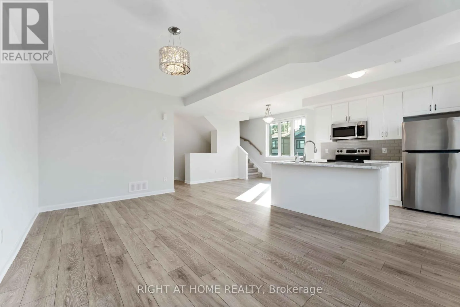 214 ATTWELL PRIVATE