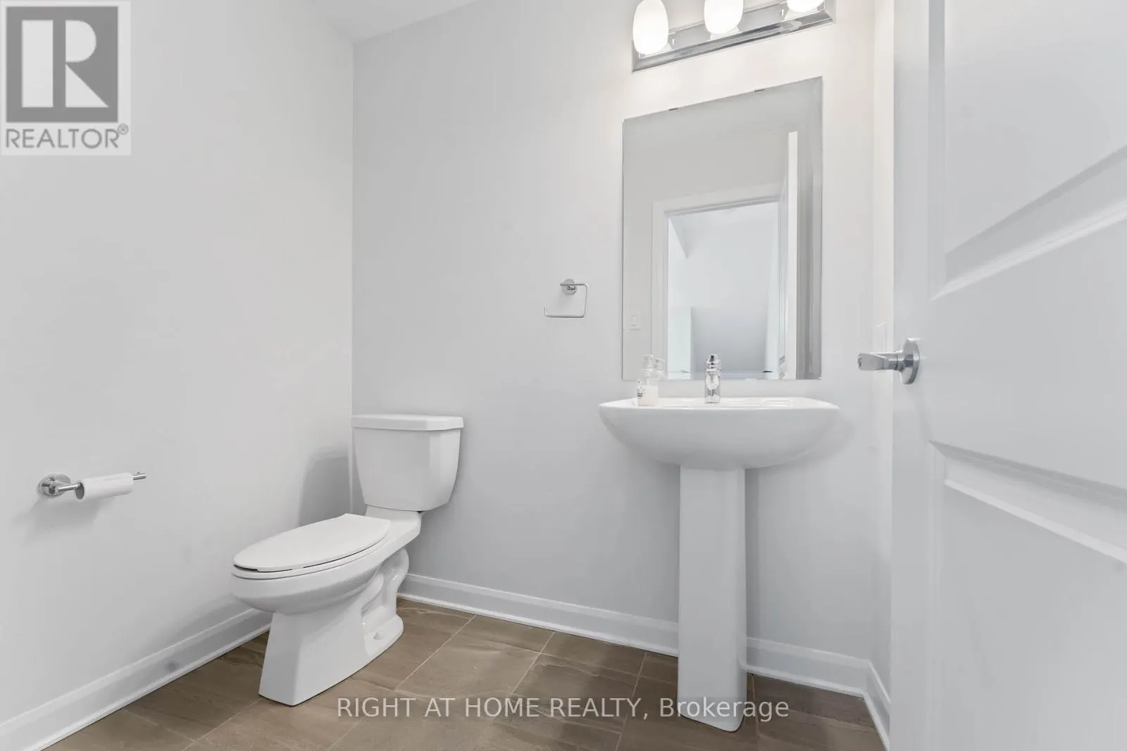 214 ATTWELL PRIVATE