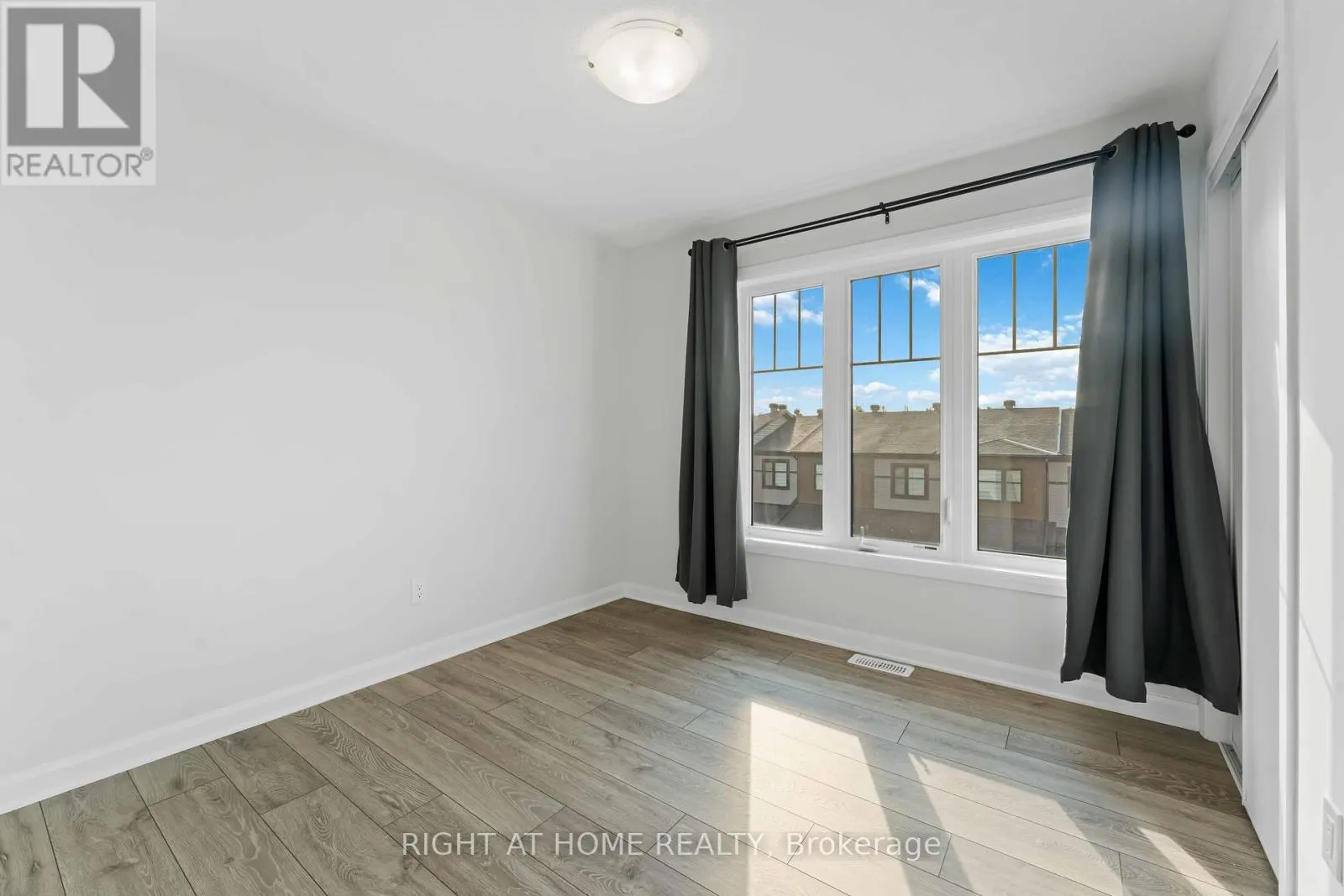 214 ATTWELL PRIVATE