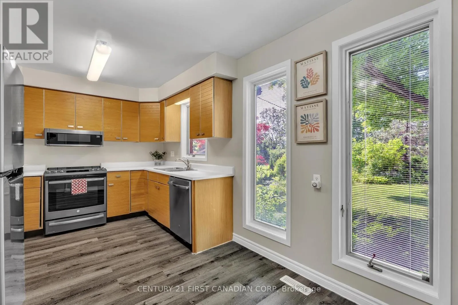 285 RIVERSIDE DRIVE