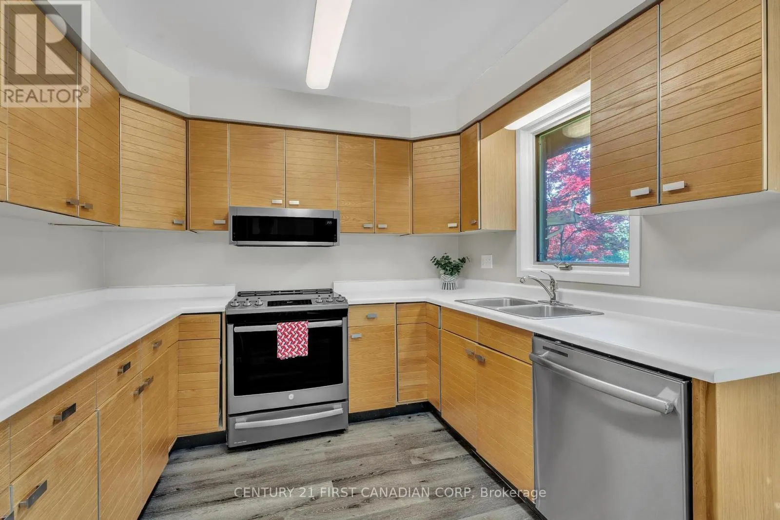 285 RIVERSIDE DRIVE