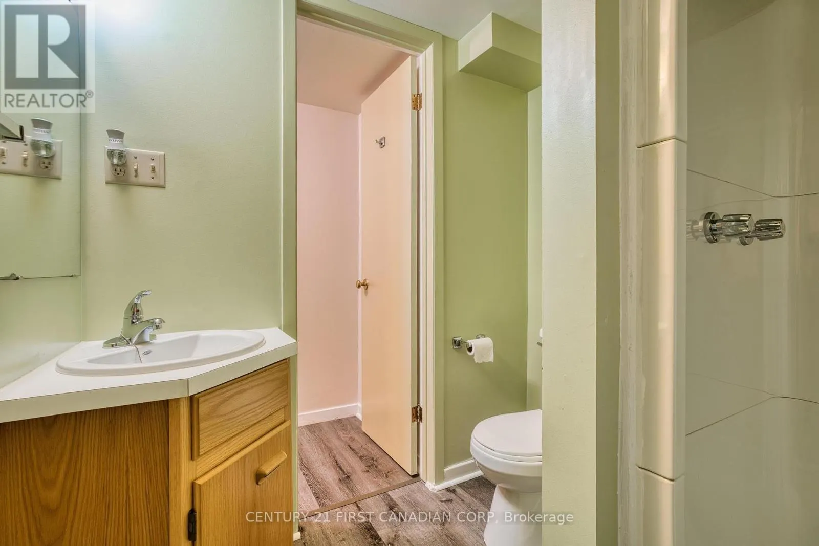 285 RIVERSIDE DRIVE