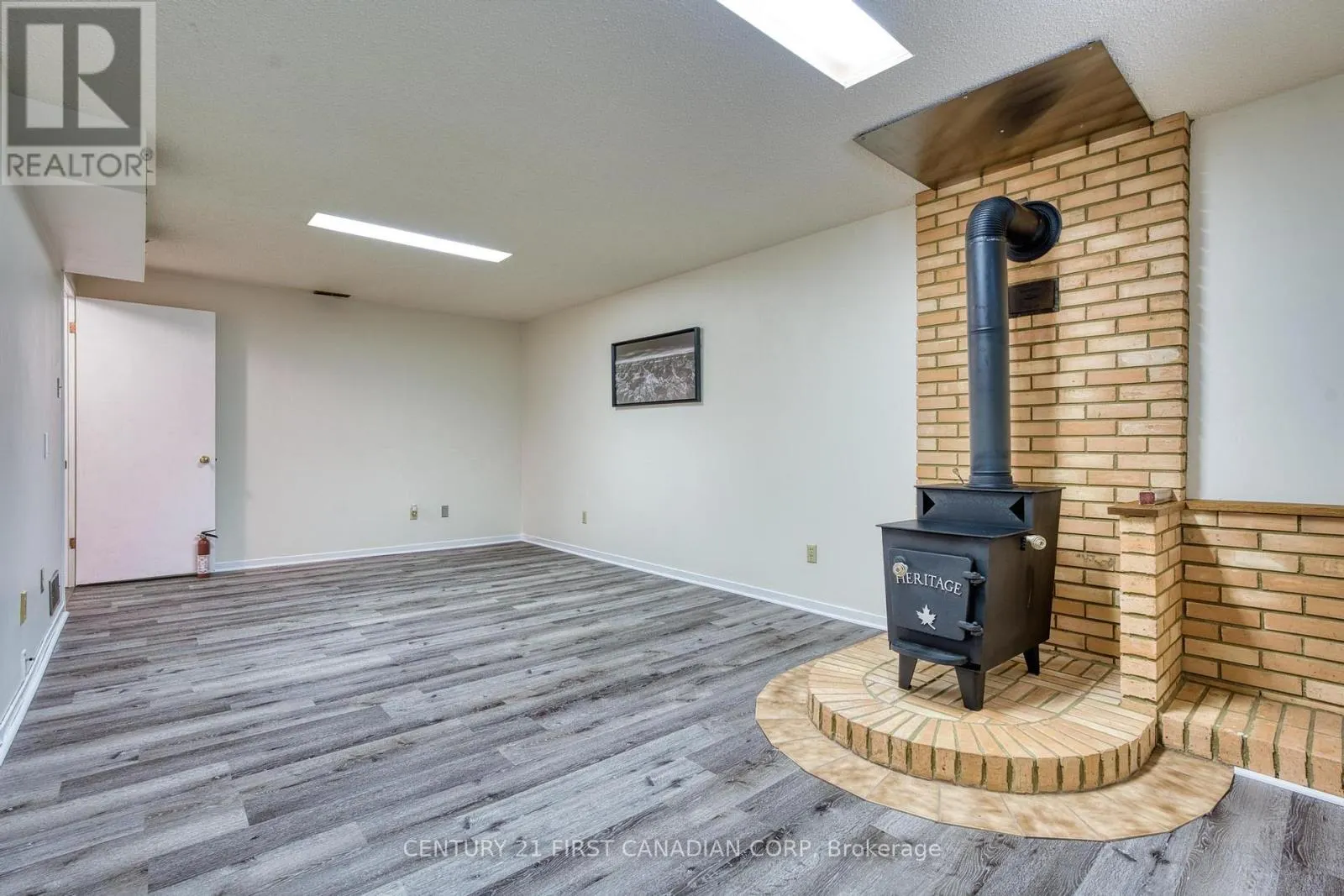 285 RIVERSIDE DRIVE