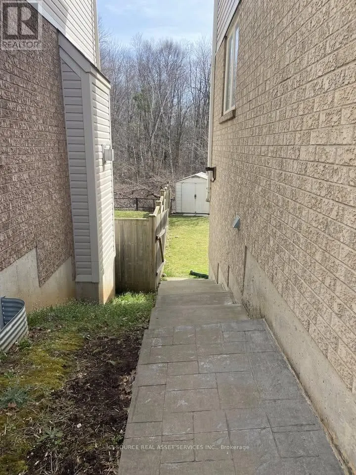 LOWER - 12 JENNER COURT