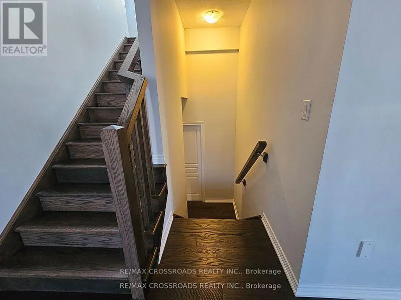 35 CUTTS CRESCENT