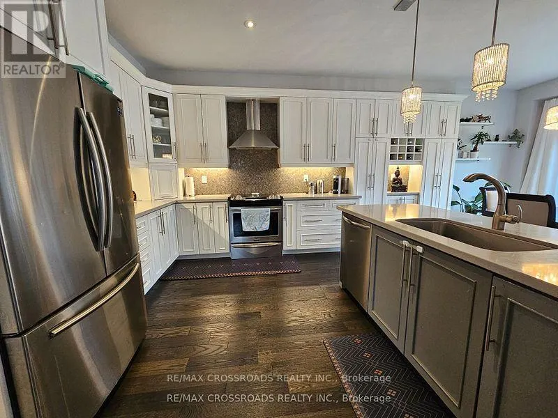 35 CUTTS CRESCENT
