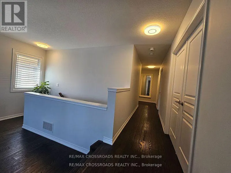 35 CUTTS CRESCENT