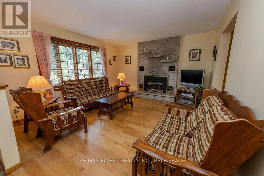 776 CEDARWOOD DRIVE