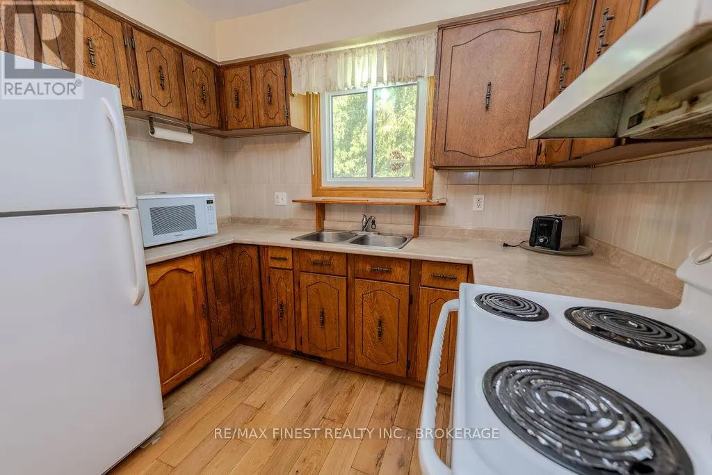 776 CEDARWOOD DRIVE