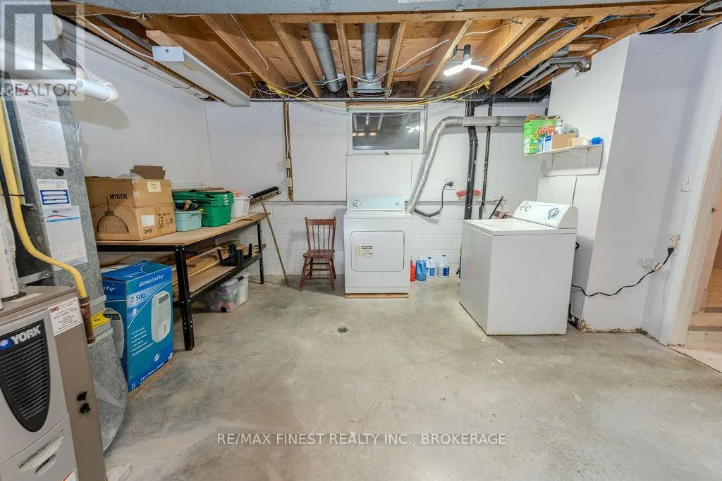 776 CEDARWOOD DRIVE