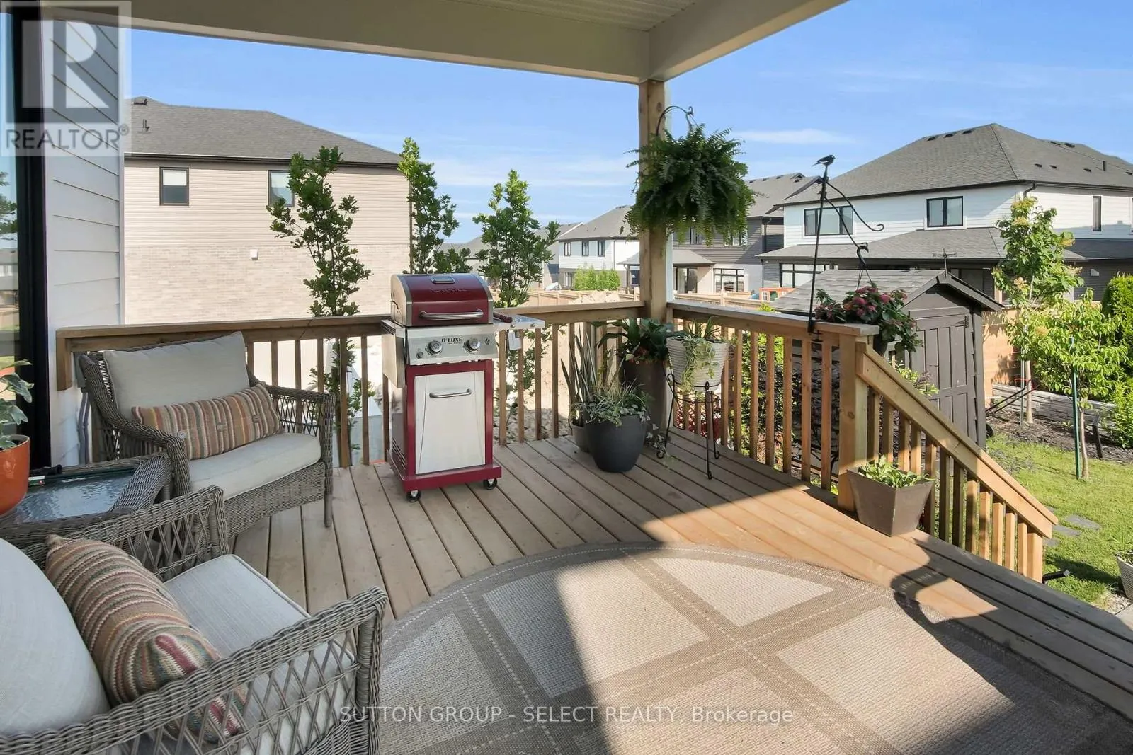 1894 FOUNTAIN GRASS DRIVE