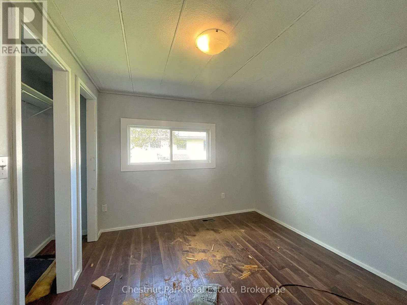 383 THOMPSON STREET