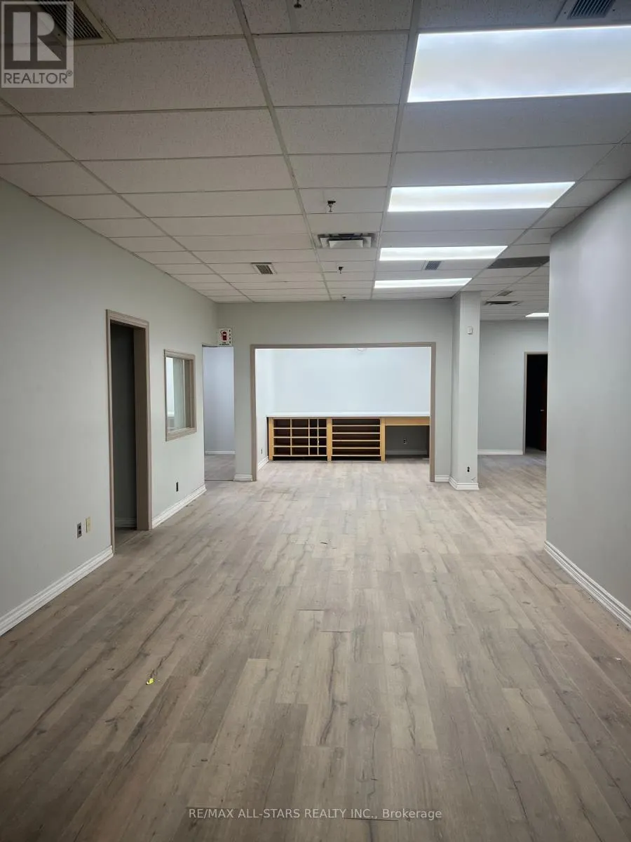 #1 - 701 BROOK ROAD N