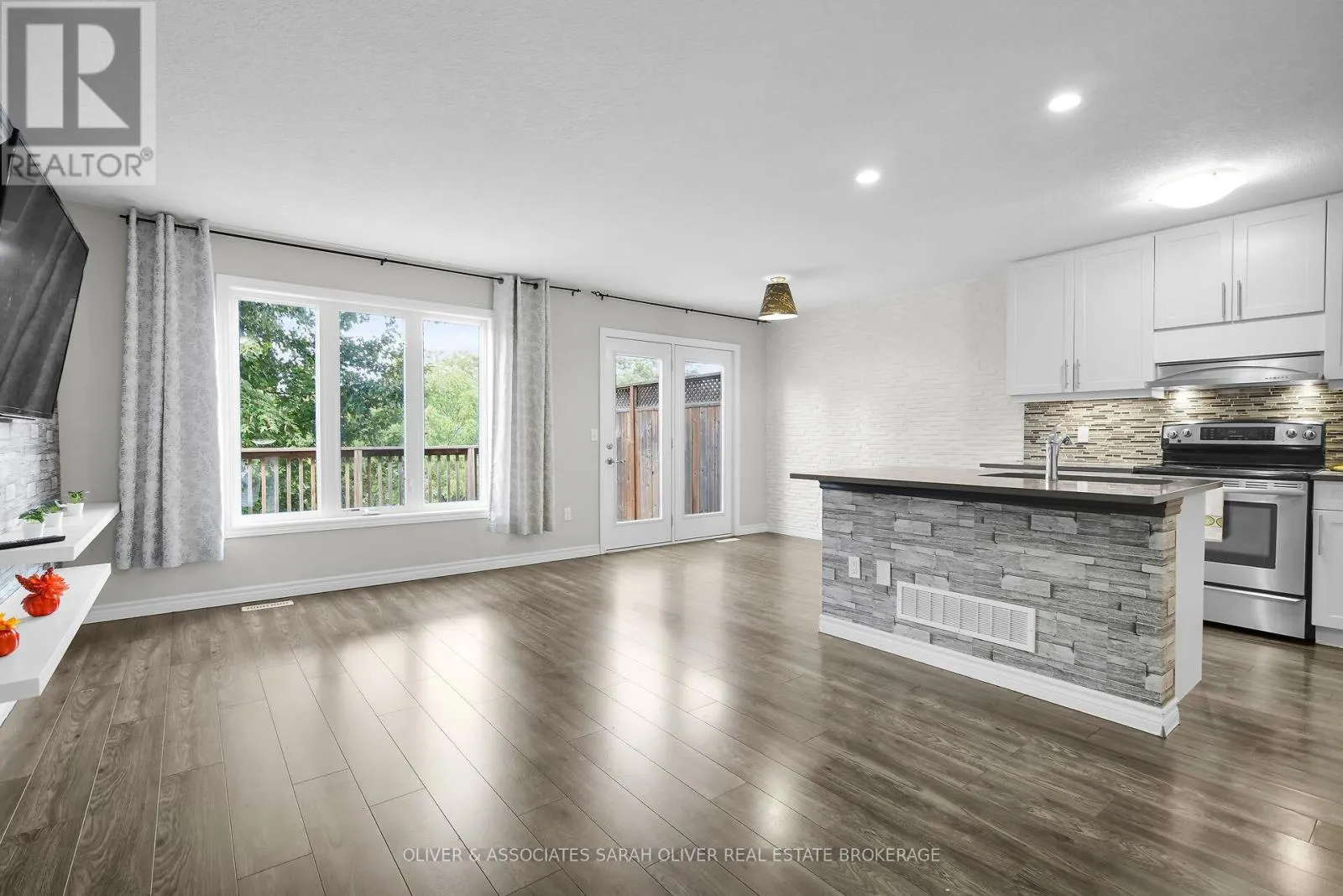 85 - 1010 FANSHAWE PARK ROAD E, #85