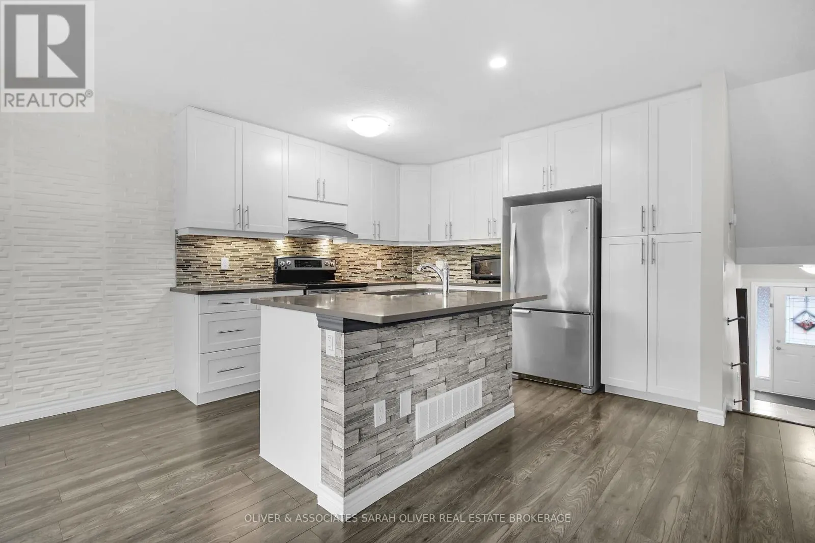 85 - 1010 FANSHAWE PARK ROAD E, #85