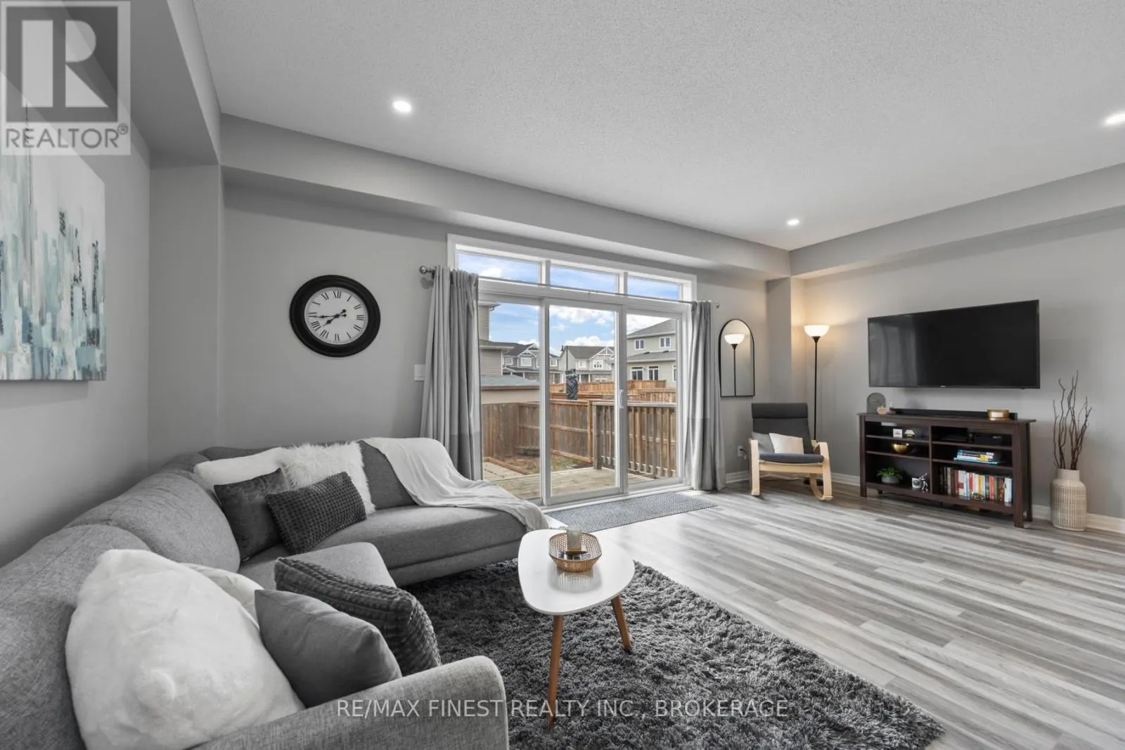 1376 TREMONT DRIVE