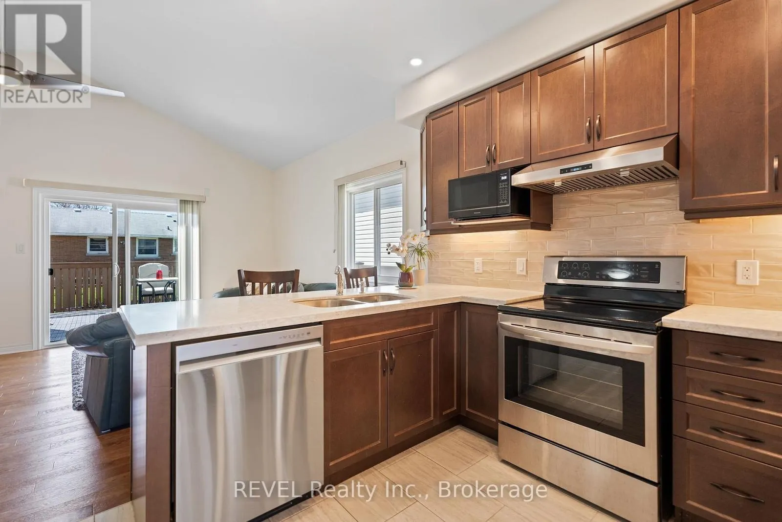 11 BERKSHIRE DRIVE