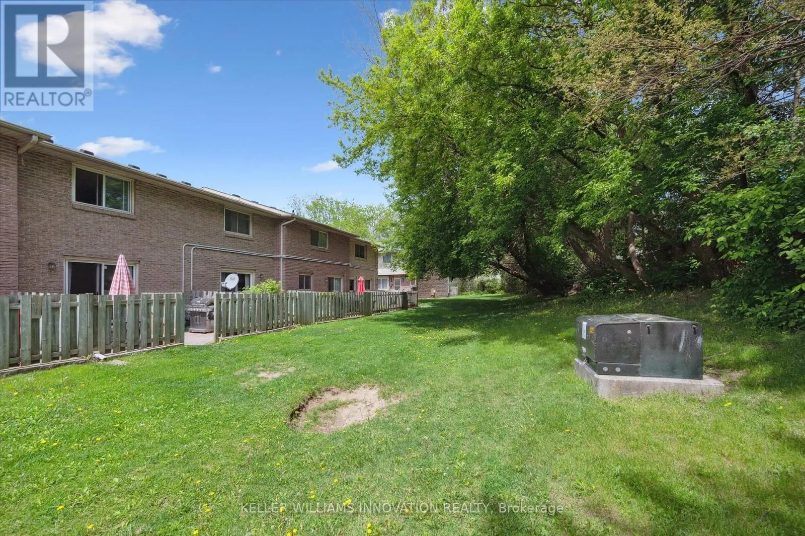 33 - 293 FAIRWAY ROAD N