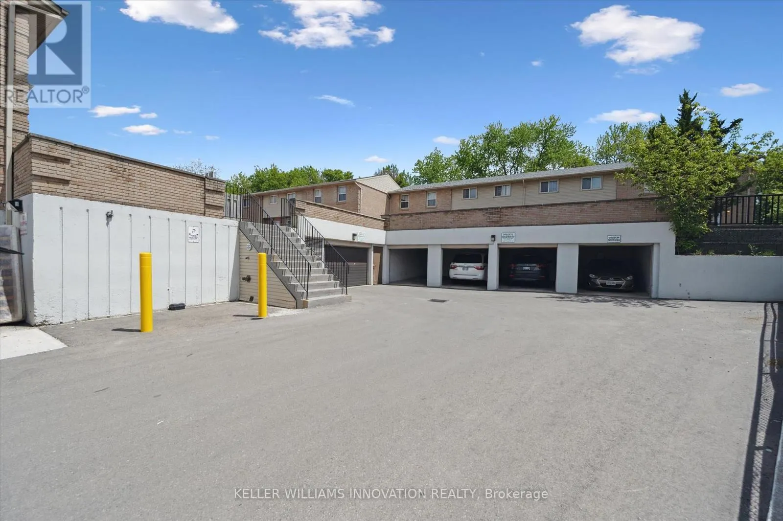 33 - 293 FAIRWAY ROAD N
