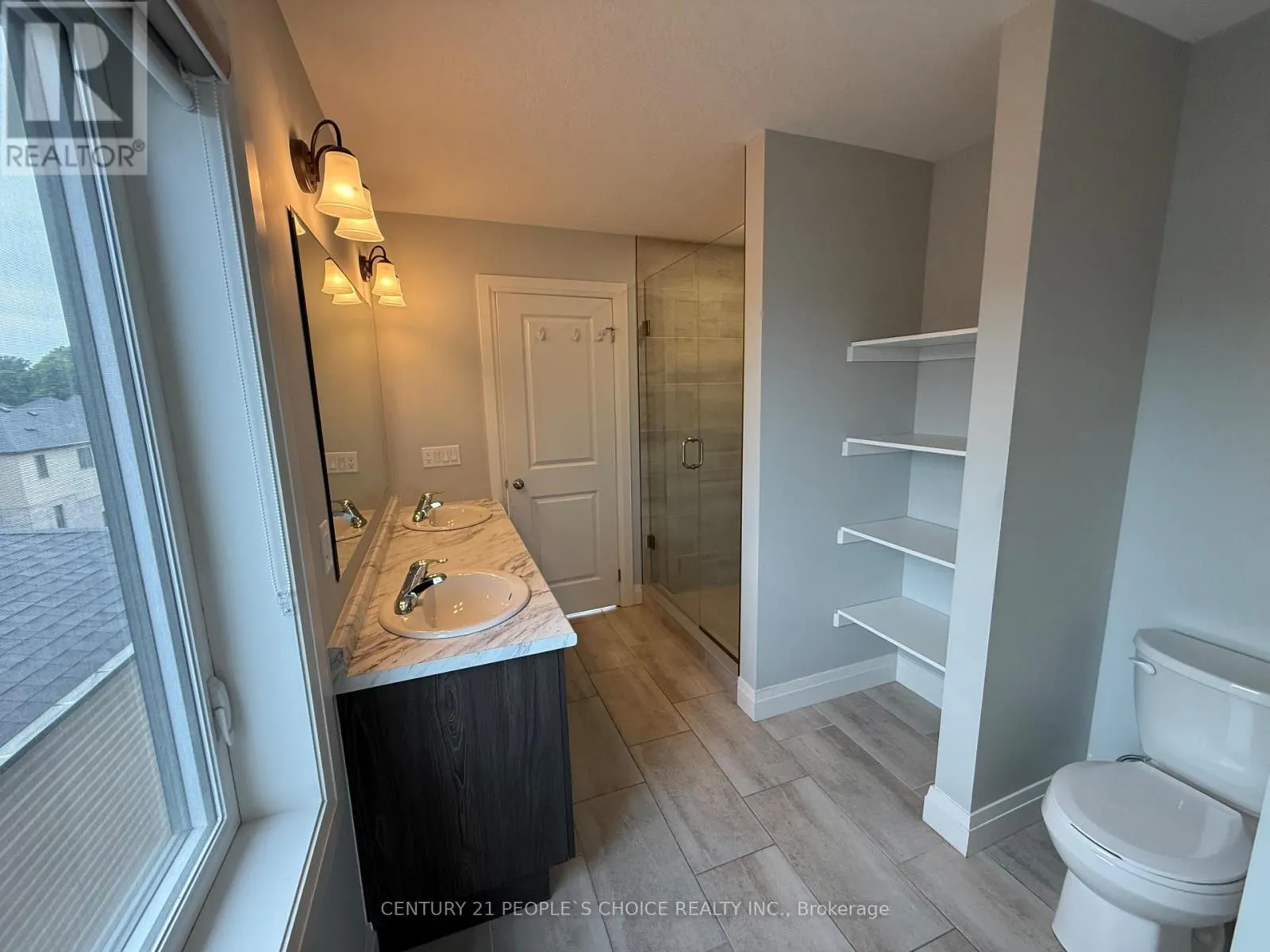 UPPER - 562 FAIRWAY ROAD