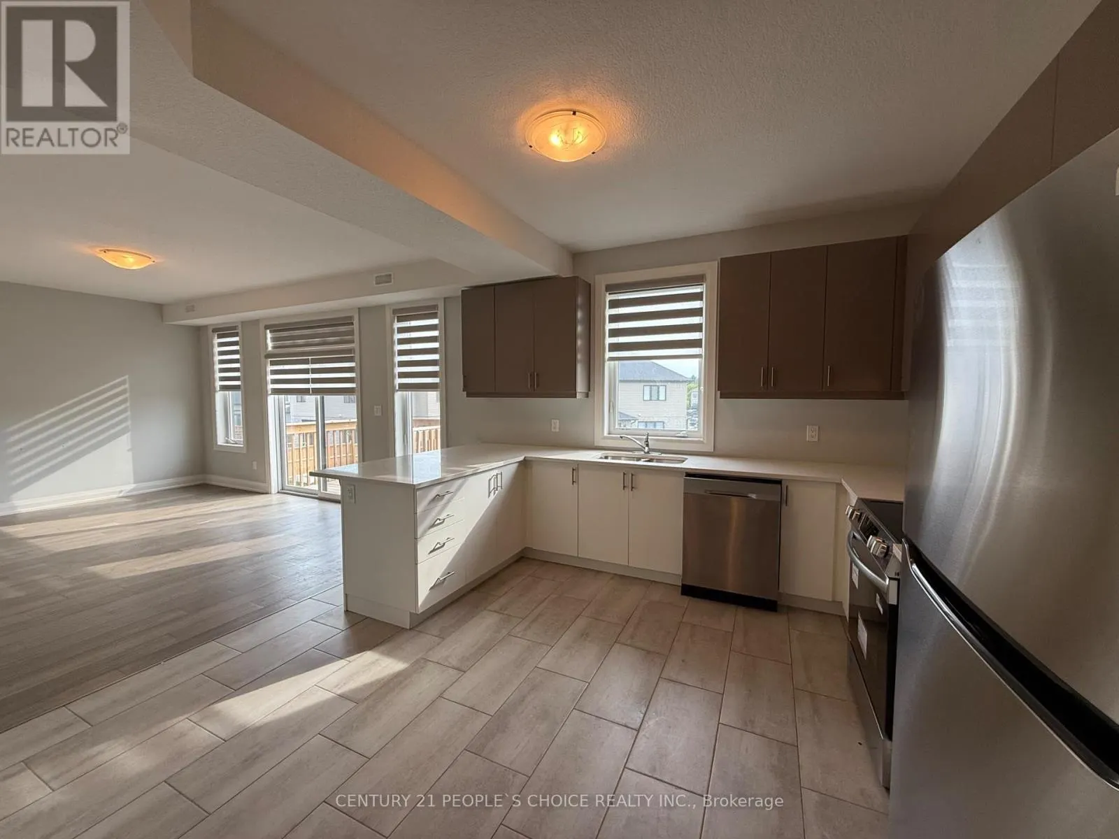 UPPER - 562 FAIRWAY ROAD