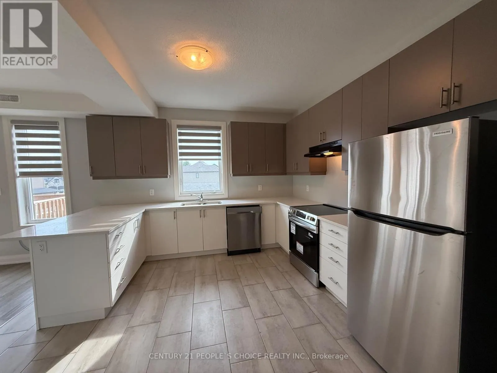 UPPER - 562 FAIRWAY ROAD