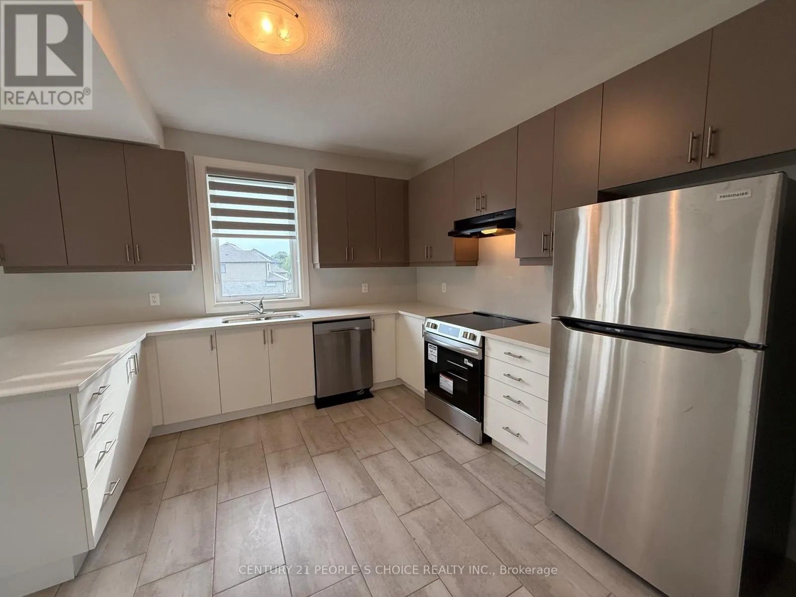 UPPER - 562 FAIRWAY ROAD