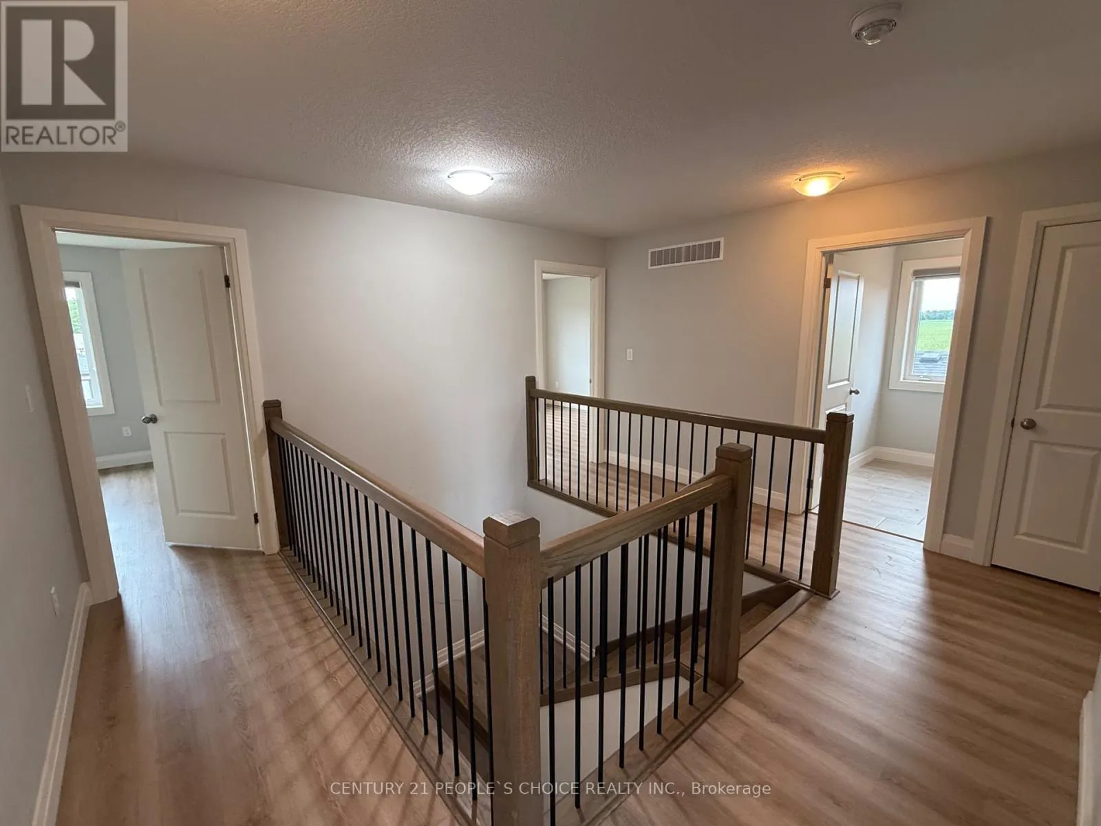 UPPER - 562 FAIRWAY ROAD