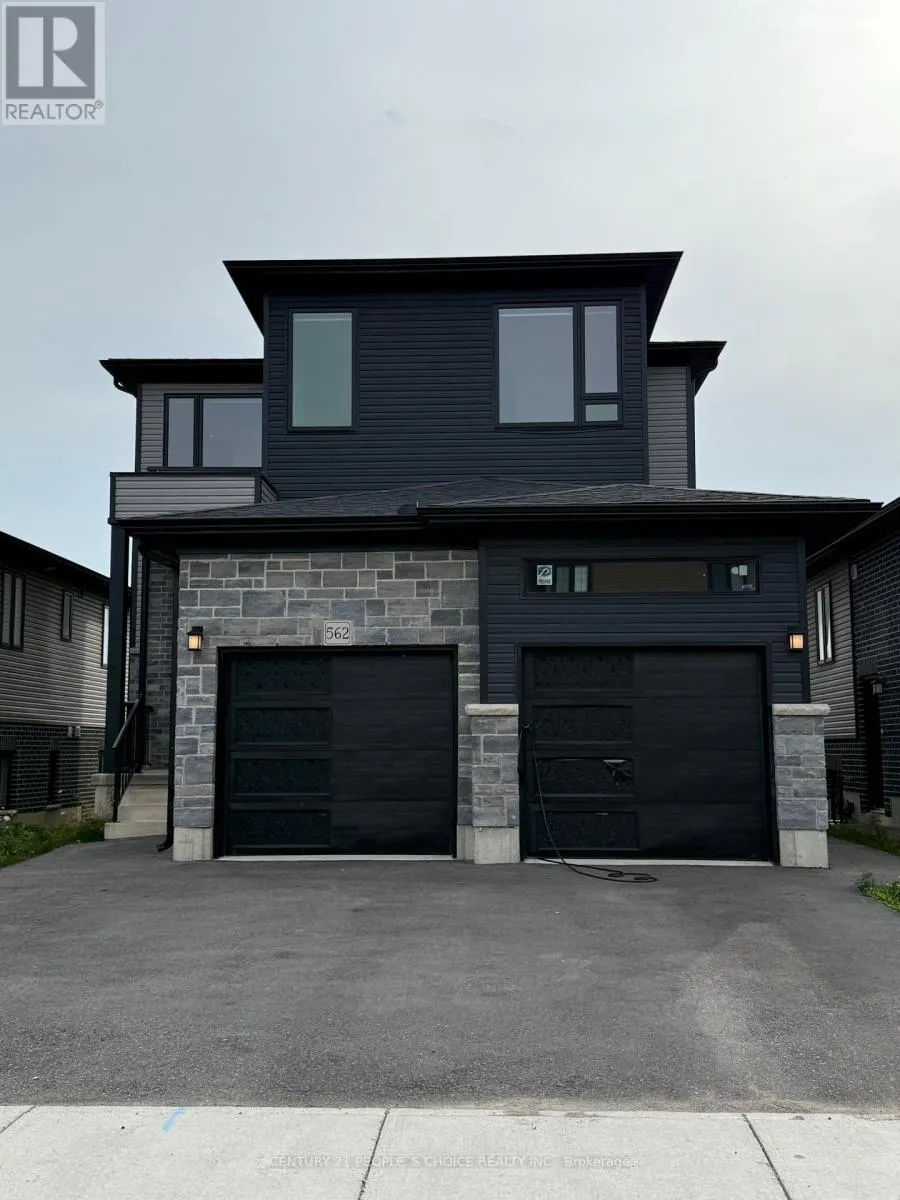 UPPER - 562 FAIRWAY ROAD
