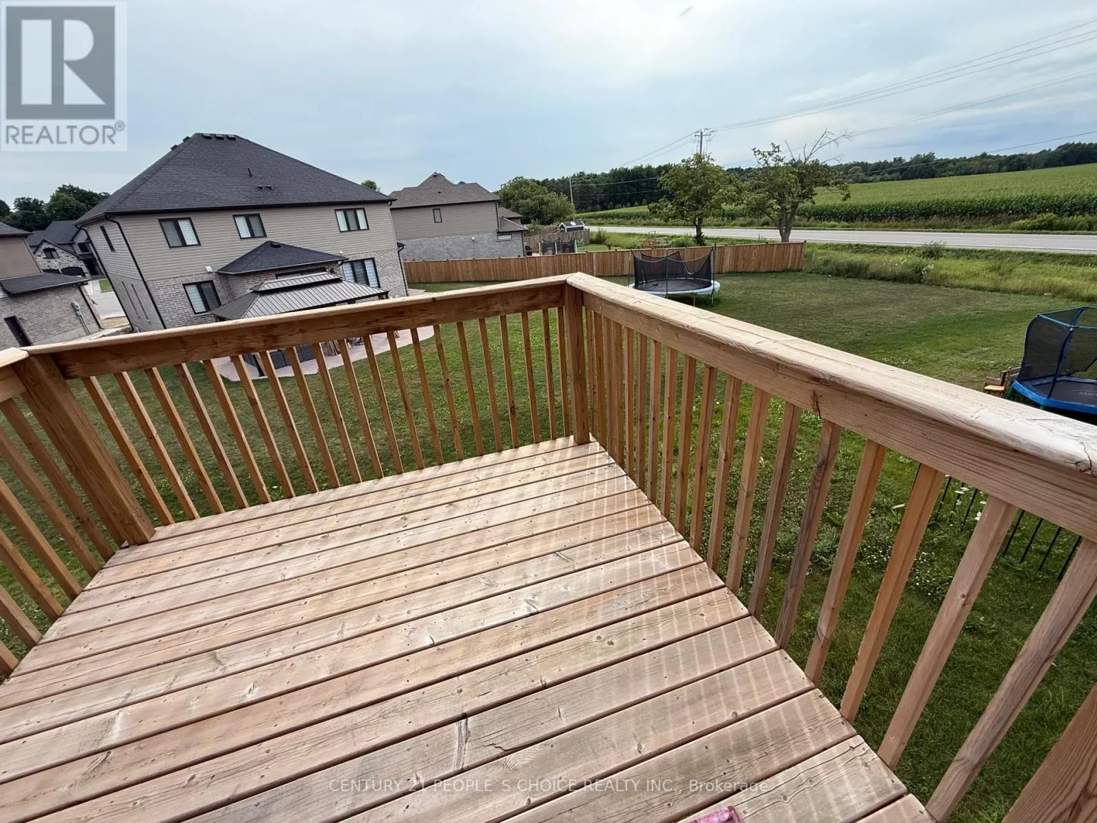 UPPER - 562 FAIRWAY ROAD