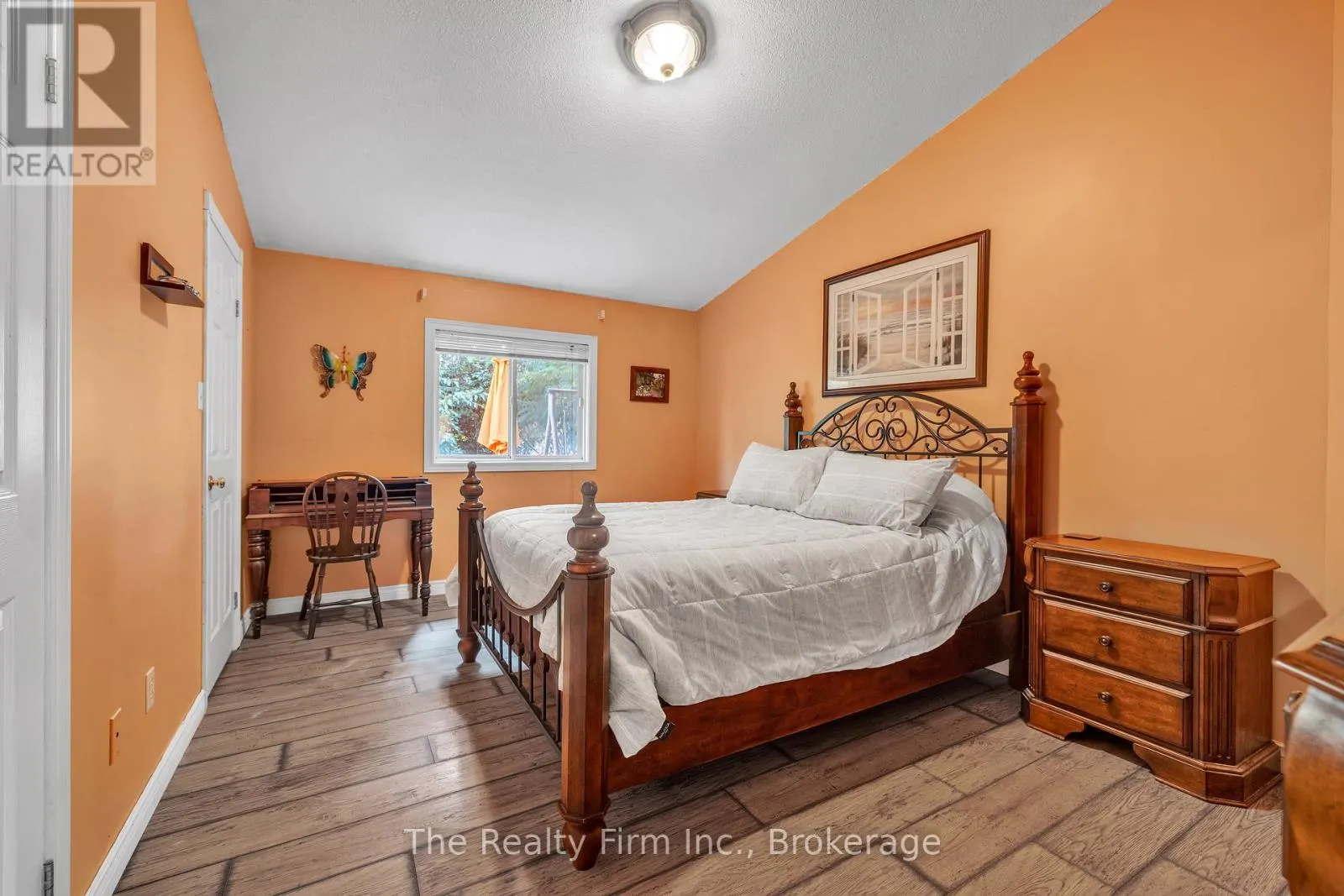7 PINEHURST DRIVE