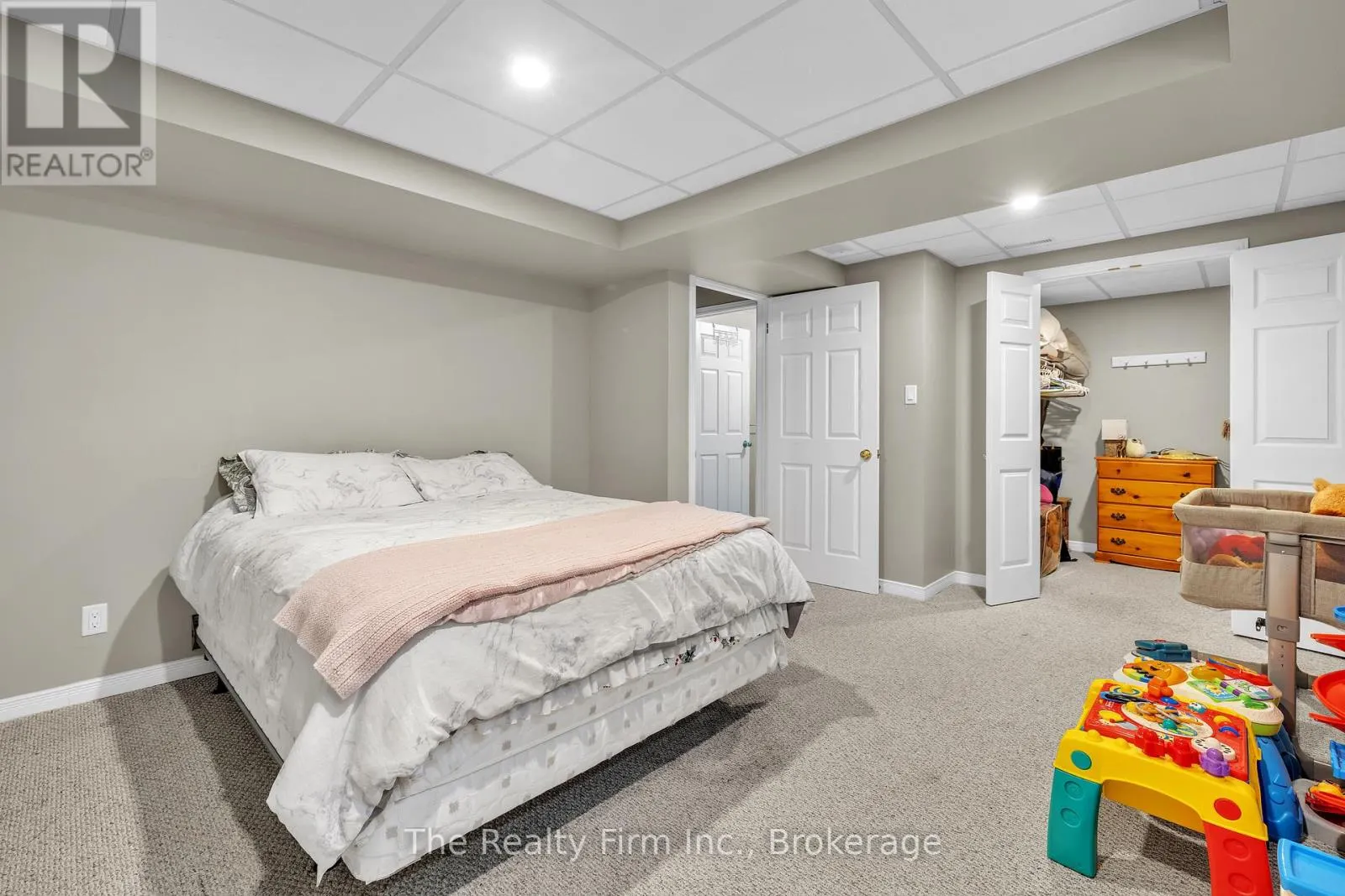 7 PINEHURST DRIVE