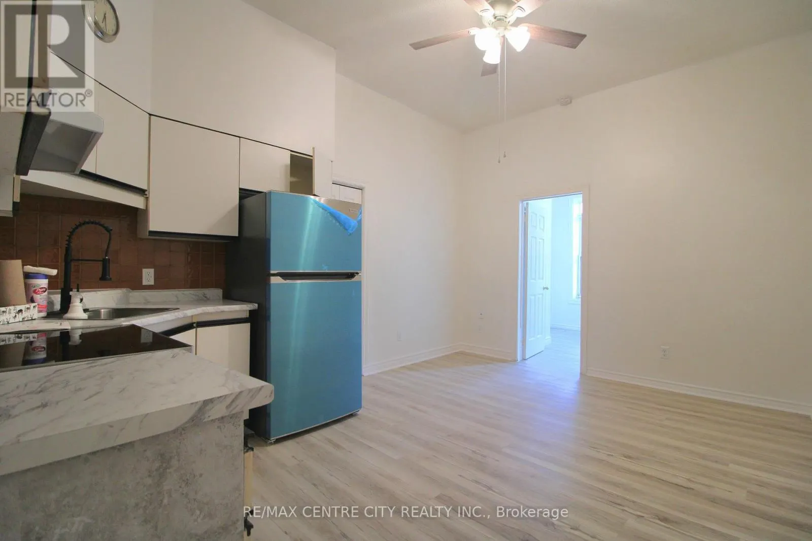 4 - 383 TALBOT STREET, #4